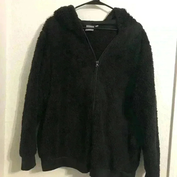 Daisy Fuentes Women’s 2X Black Fuzzy Jacket - Picture 1 of 7